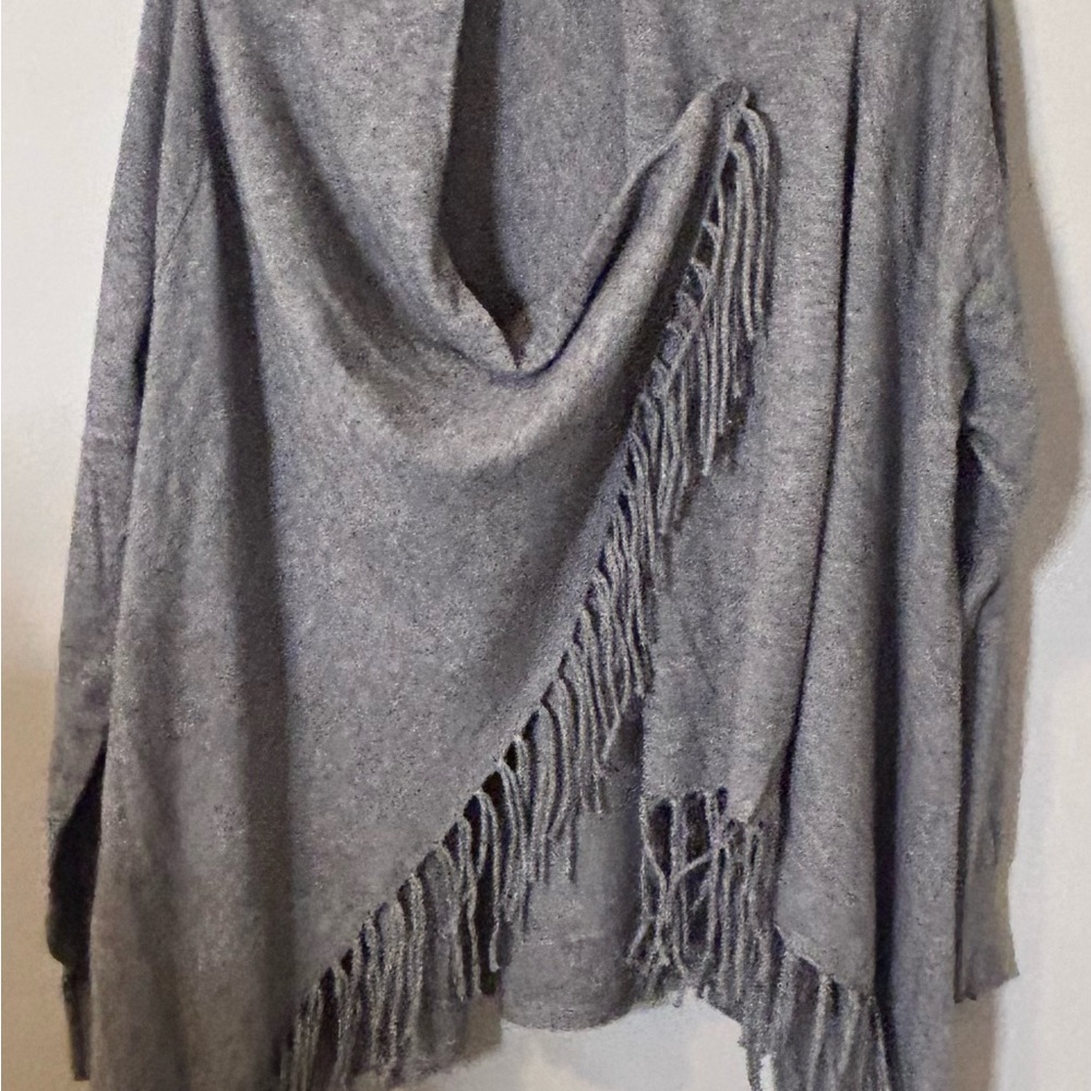 Love Tree Gray Fringe Sweater Dramatic M